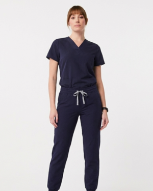 Catarinia One-Pocket Scrub Top