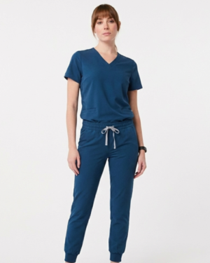 Catarinia One-Pocket Scrub Top